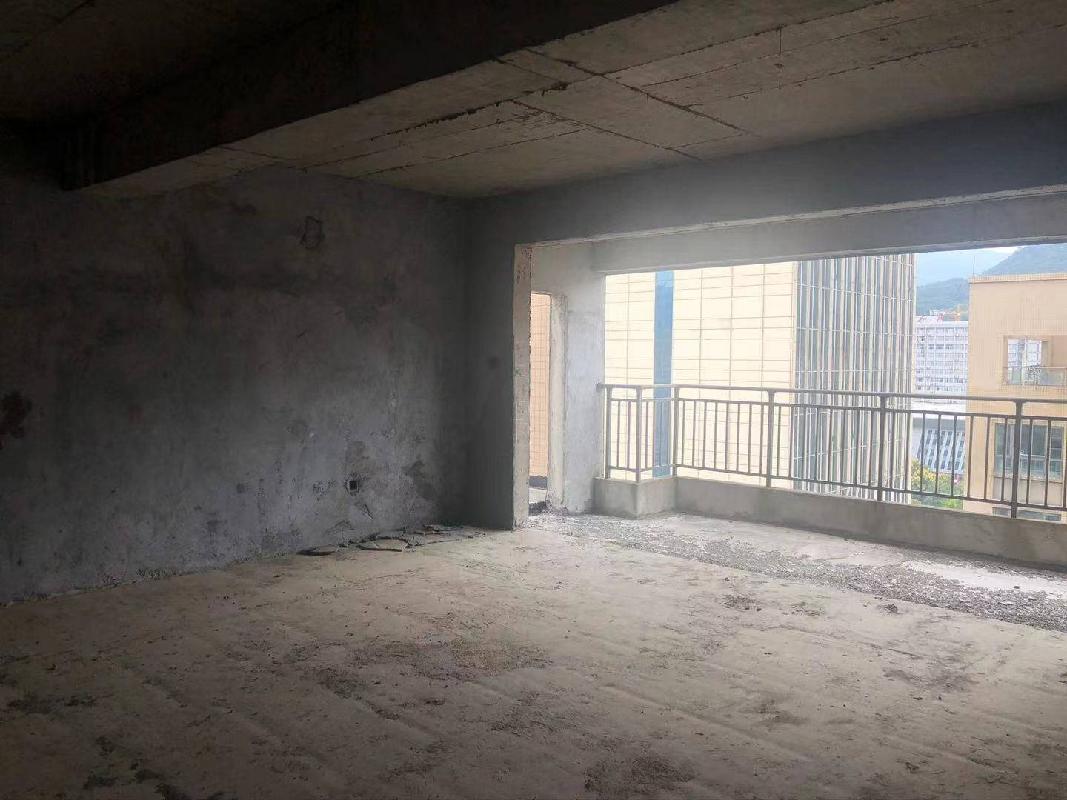 郴州市苏仙区学院路2号佳兴小区4#栋28套住房转让