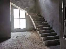 锡林浩特市巴办华新小区9#商住楼1单元1-2层210房产招租（年租金17800元，租期3年）(国资监测编号GR2023NM1000032)