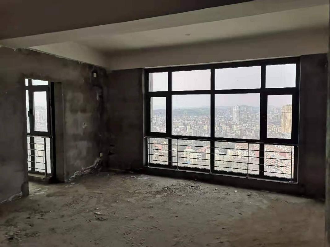 吉林市东盟大厦中央亿品住宅一套