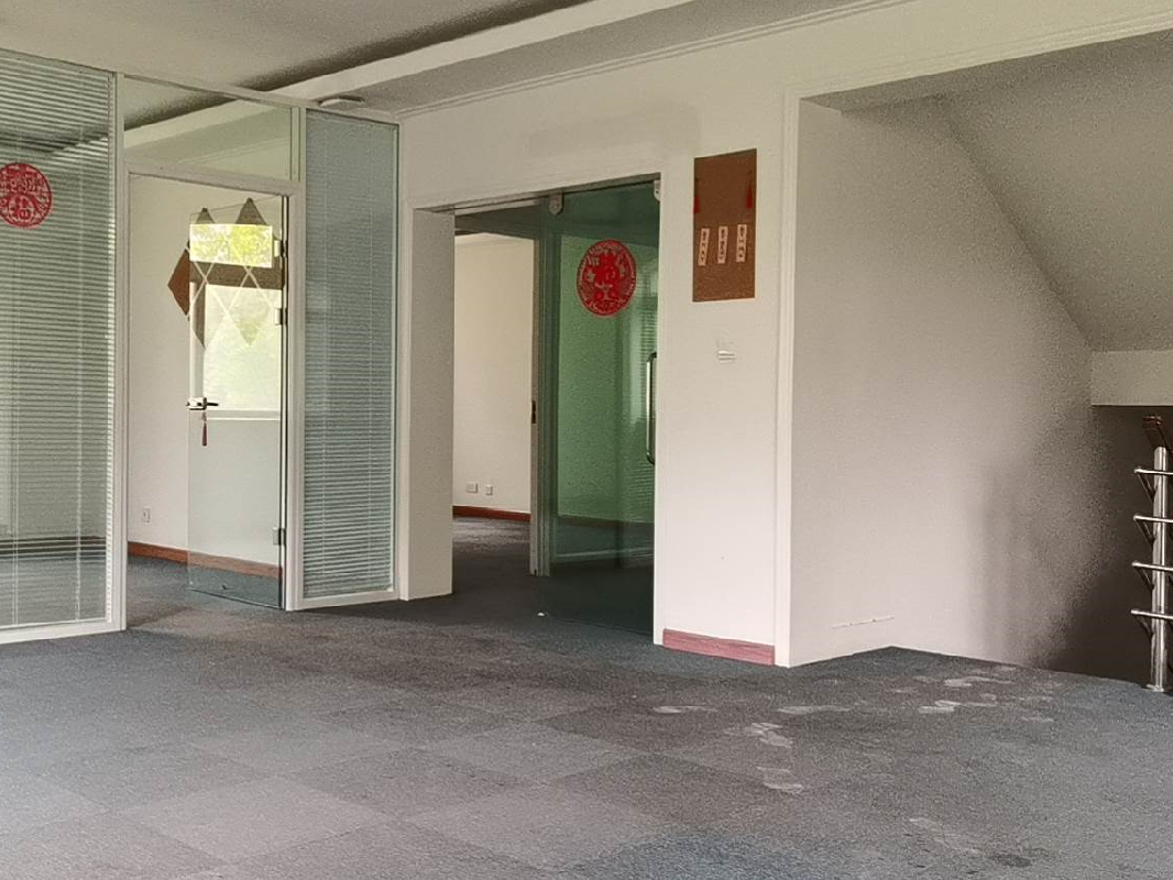 银川市金凤区黄河路创新园28号楼两处房产转让