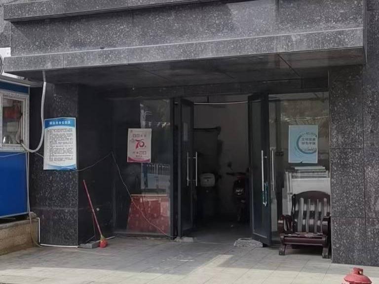 郴州市国庆南路华圣佳苑1栋3处门面出租