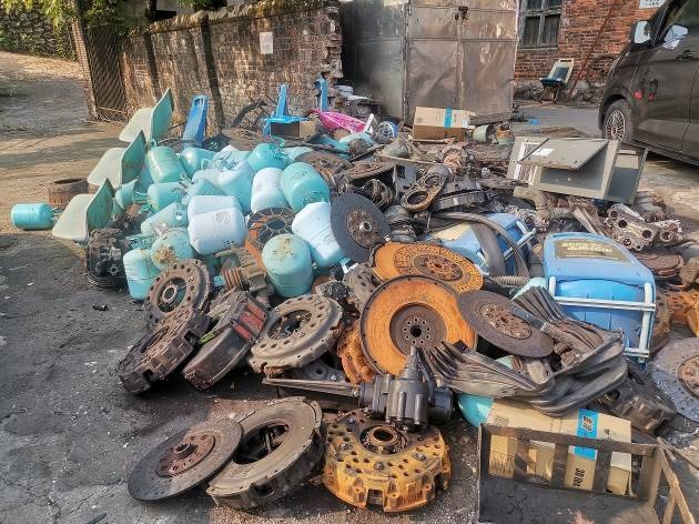 一批公交车废旧零配件、轮胎转让