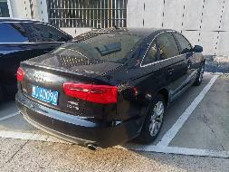 乌兰察布市集宁蒙商村镇银行有限责任公司持有的蒙JAD096奥迪牌FV751BBCBG小型轿车2.5L小型轿车