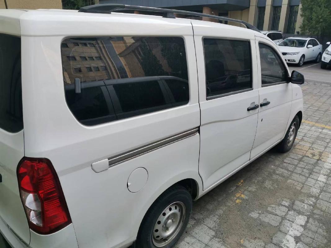 （蒙A389CR）五菱牌LZW6446BTY小型普通客车1.2（内蒙古第七地质矿产勘查开发有限责任公司）(国资监测编号GR2023NM1001413)