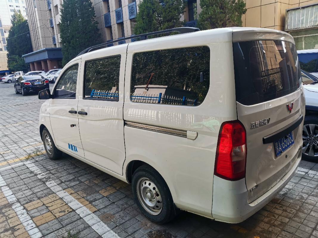 （蒙A650GJ）五菱牌LZW6446BTY小型普通客车1.2（内蒙古第七地质矿产勘查开发有限责任公司）(国资监测编号GR2023NM1001414)