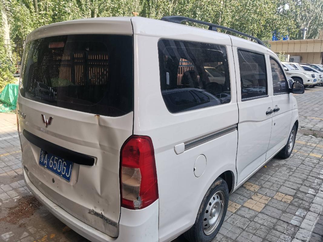 （蒙A650GJ）五菱牌LZW6446BTY小型普通客车1.2（内蒙古第七地质矿产勘查开发有限责任公司）(国资监测编号GR2023NM1001414)