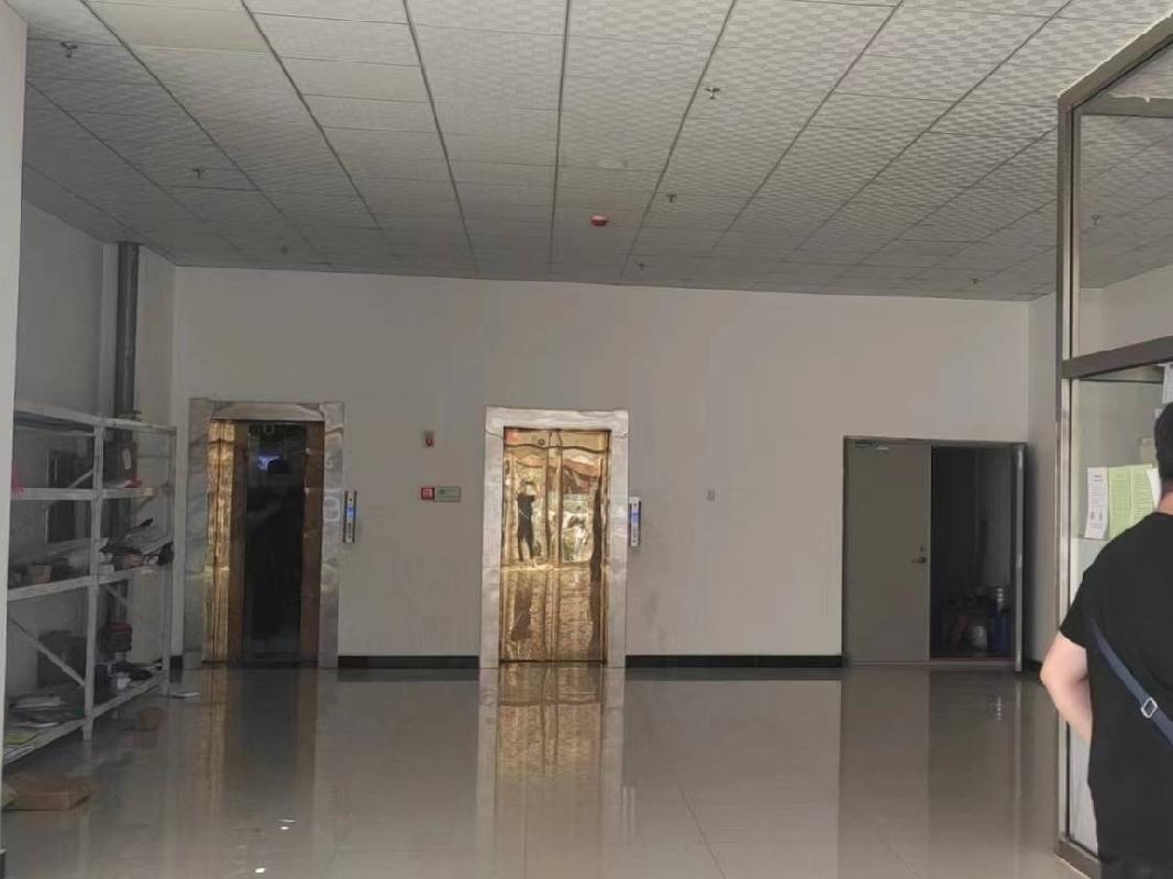 鄂尔多斯市达拉特旗树林召镇树林召大街北、建设路东，鑫晟佳苑1#综合楼3单元344室房产转让项目