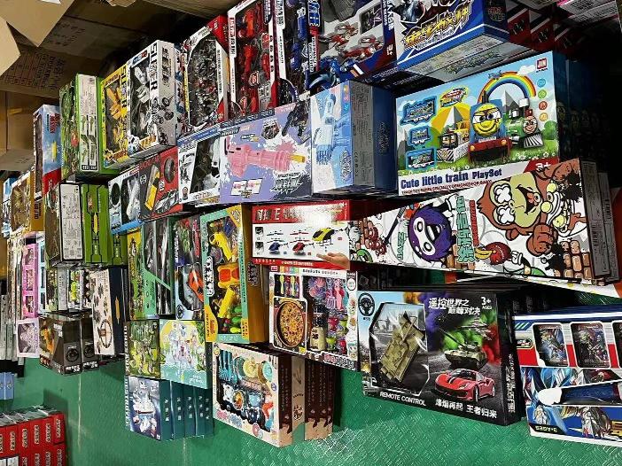 打包清仓：一批杂款玩具（100套）款式随机转让公告