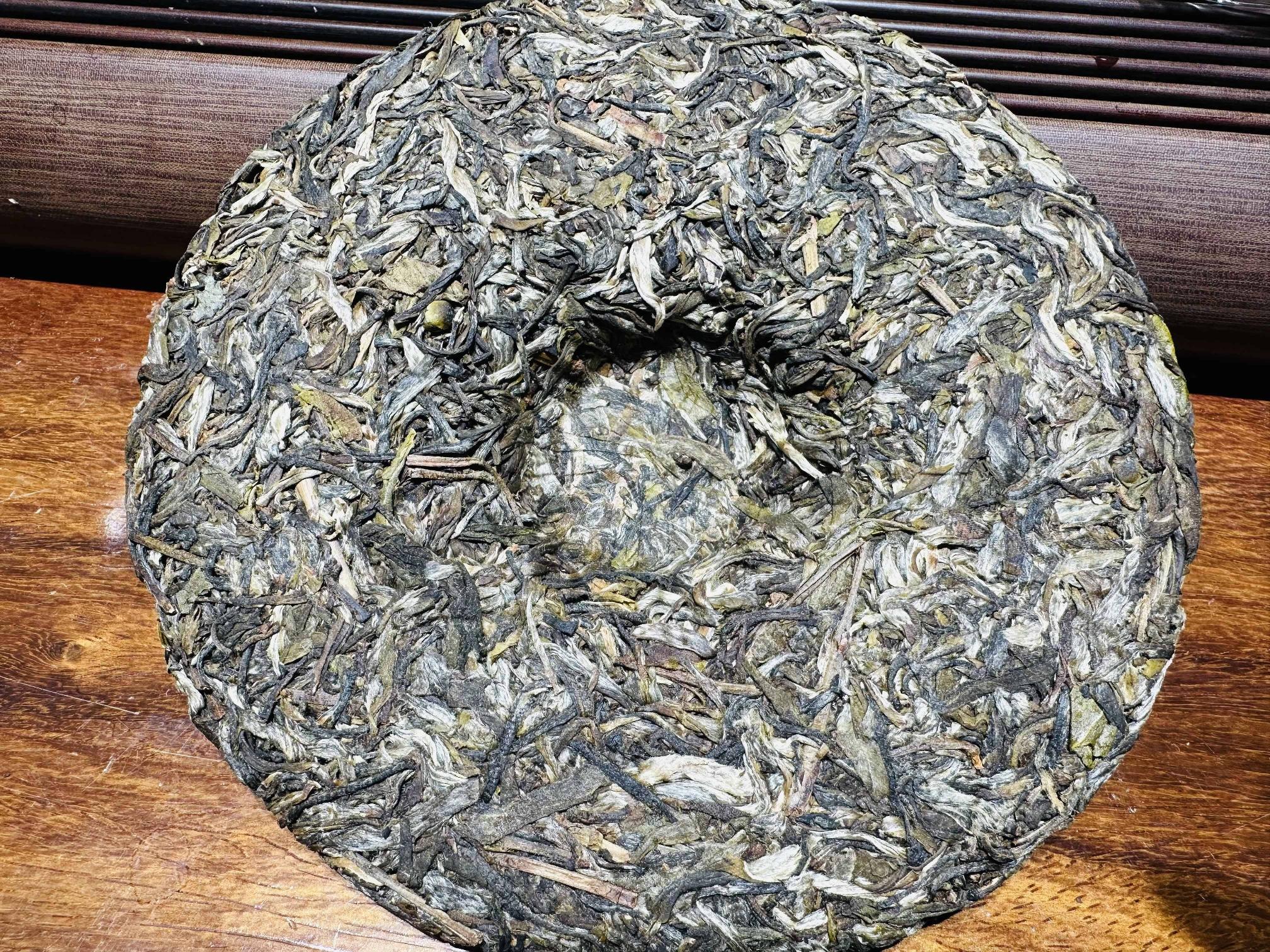 打包清仓：【1箱42饼】2013年老班章普洱生茶一批转让公告