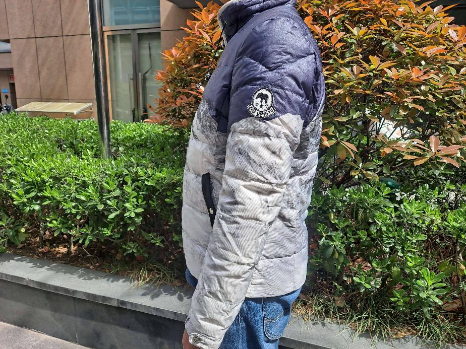 资产处置一批男款棉服5件 款式随机转让公告