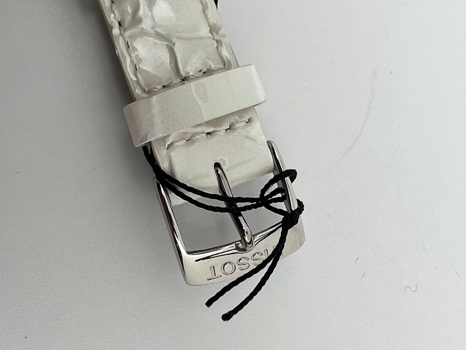 全套未使用 天梭 T-CLASSIC系列T101.207.16.111.00 自动机械机芯 精钢 33mm 贝母盘 专柜价 4350转让公告