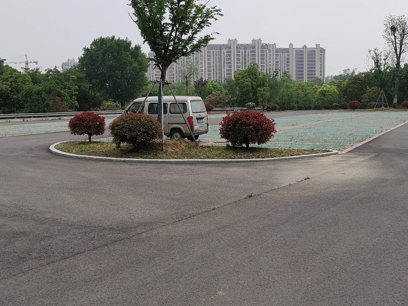 罗溪全民健身中心停车场场地招租公告
