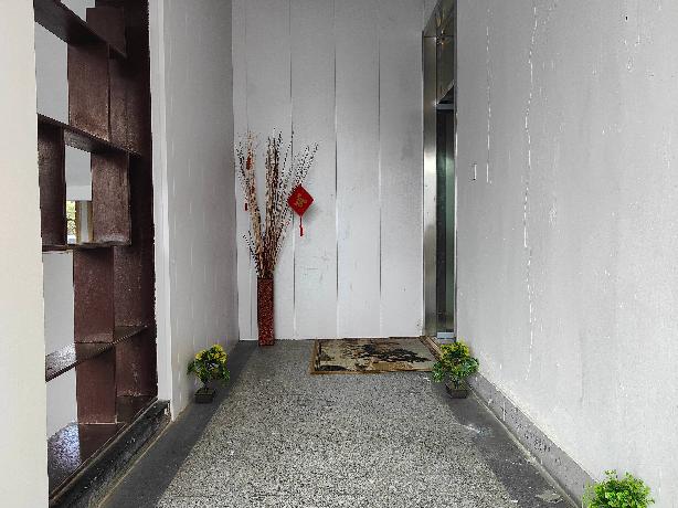 教育园区南大门东侧招待所二楼东侧房屋租赁招租公告