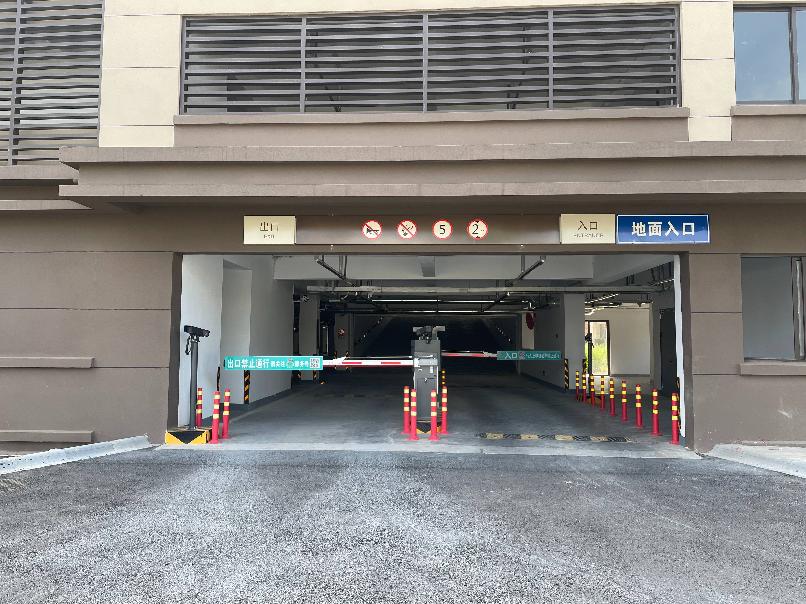 常州市武进区金鸡东路100号综合停车楼二、三、四层停车位使用权招租公告