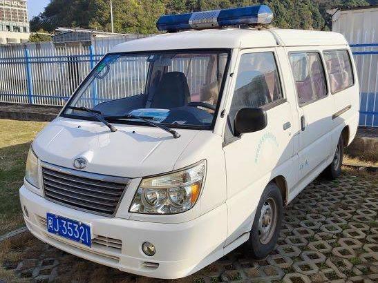 闽J35321东南牌救护车(二次挂牌)