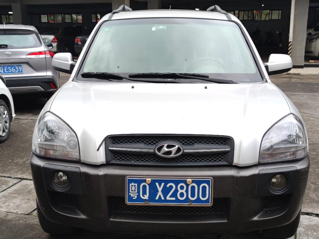 粤QX2800北京现代牌BH6431BW(四次挂牌)