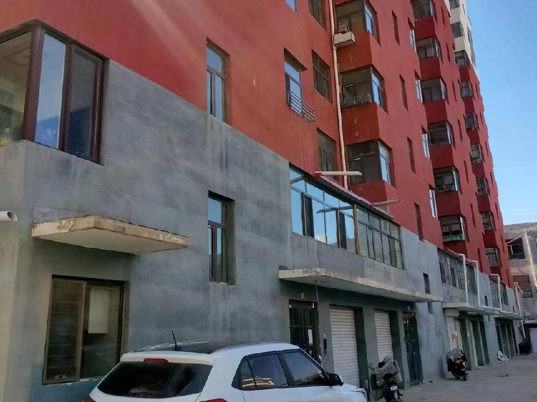 内蒙古金创供应链管理有限公司持有的商都县新风东路南、府左街东吉馨雅苑二期住宅小区26号楼4单元4楼西户房产转让