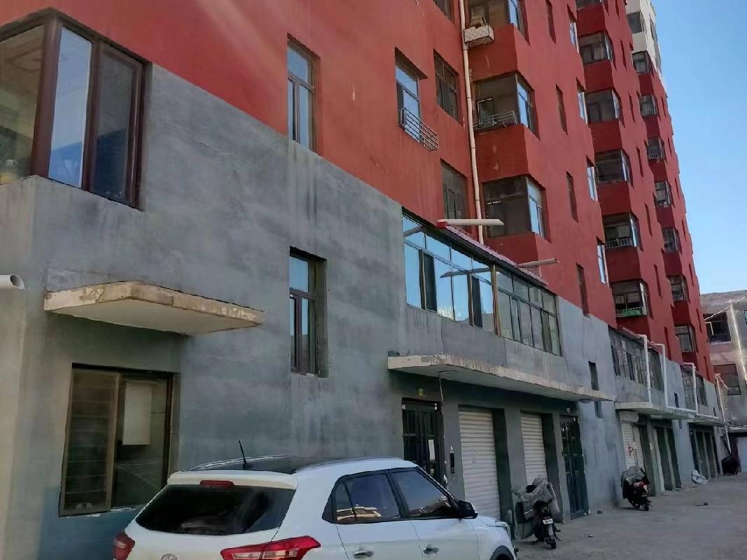 内蒙古金创供应链管理有限公司持有的商都县新风东路南、府左街东吉馨雅苑二期住宅小区26号楼4单元3楼西户房产转让