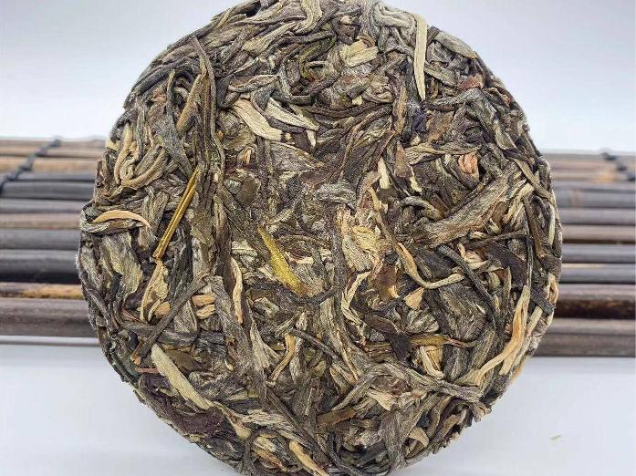 资产处置：【100饼】2014年原料班章普洱茶生茶100g/饼转让公告