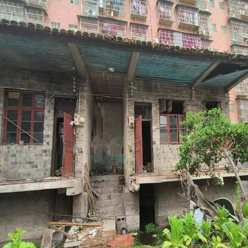 湘西自治州永顺县灵溪镇河西街的土地使用权（含6项房屋建筑物）转让(国资监测编号GR2023HN1000058)