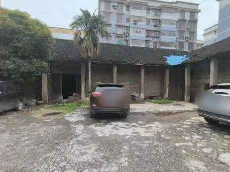 湘西自治州永顺县灵溪镇河西街的土地使用权（含6项房屋建筑物）转让(国资监测编号GR2023HN1000058)
