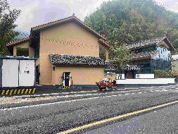 黄山市休宁县蓝田镇高桥道班房产及土地使用权出租公告(国资监测编号GR2023AH2000089)