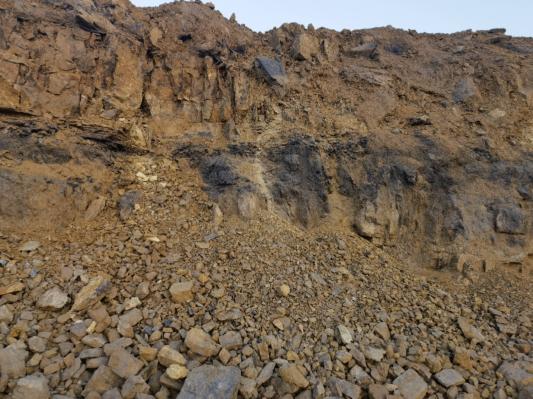 桃江县灰山港镇澄泉湾建筑石料矿矿山地质灾害削坡卸载治理区域资源