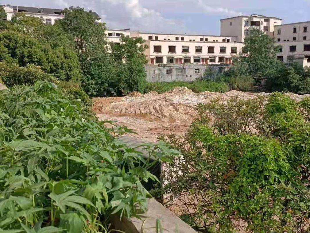 贺州市平桂管理区望高镇刘屋排村段东侧（207国道）城镇住宅用地、望高至富川叉路口东侧其他商服用地（共2宗土地使用权）整体转让项目交易公告(国资监测编号GR2023GX2000021)