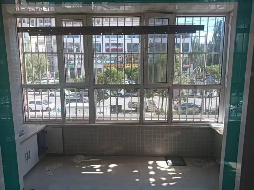呼和浩特市赛罕区惠民街55号金河湾住宅小区1号楼7单元2层201号房产转让
