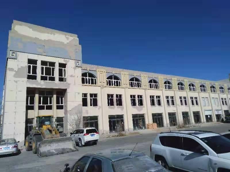 内蒙古自治区锡林郭勒盟正蓝旗夏尔登吉区名佳花园148套住宅、42套商铺、31套车库，白旗酒店部分产权转让项目询价