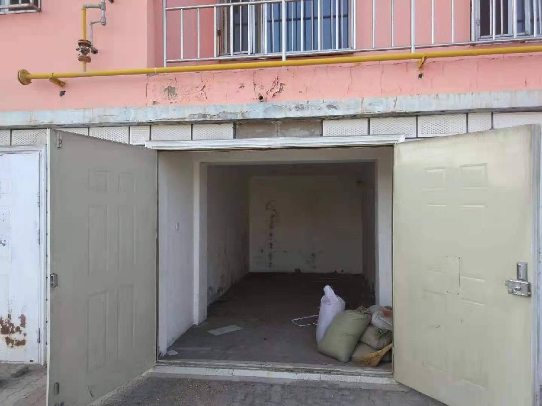 内蒙古自治区土右旗萨拉齐镇大西街汇龙小区8号楼12号车库转让项目询价