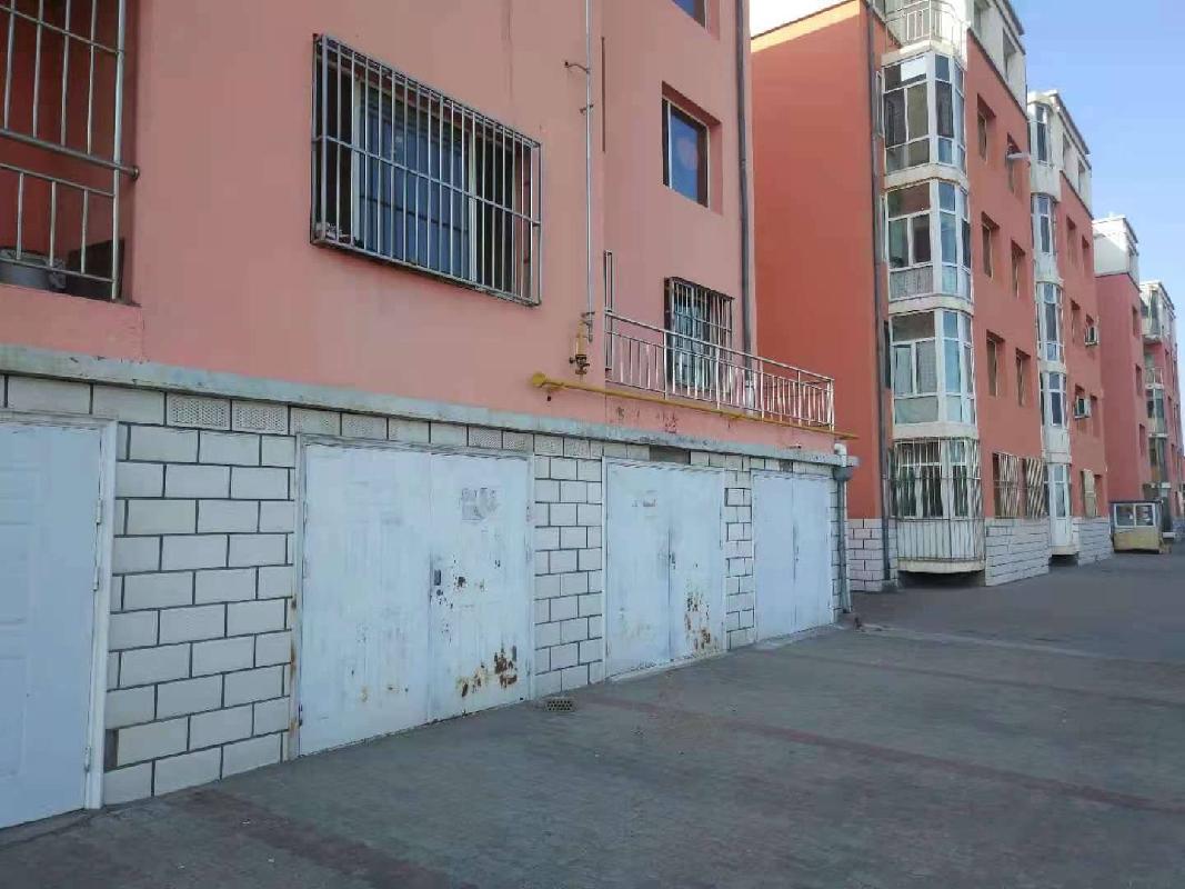 内蒙古自治区土右旗萨拉齐镇大西街汇龙小区8号楼12号车库转让项目询价