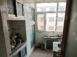 内蒙古自治区土右旗萨拉齐镇交通街阿刀亥西大院（西）5号楼5楼东户和5号楼23号凉房转让项目询价