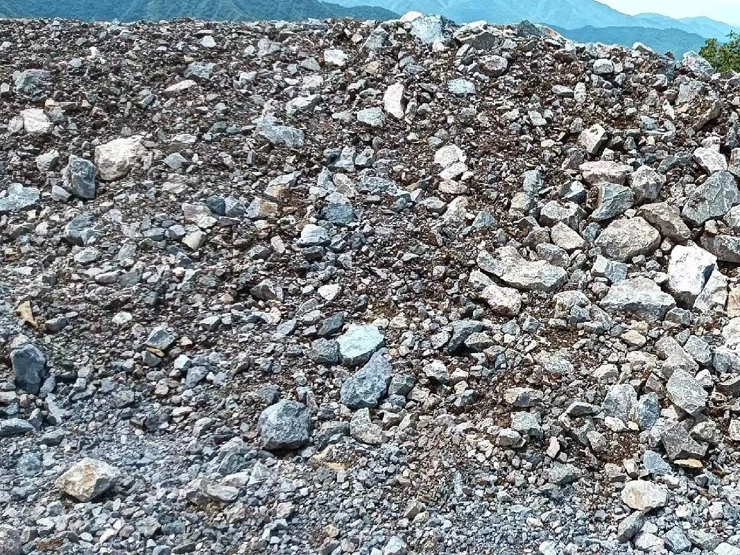 石台县泉坑电石用灰岩矿矿区北侧场地平整拟动用界外矿产资源转让公告(国资监测编号GR2023AH2000560)