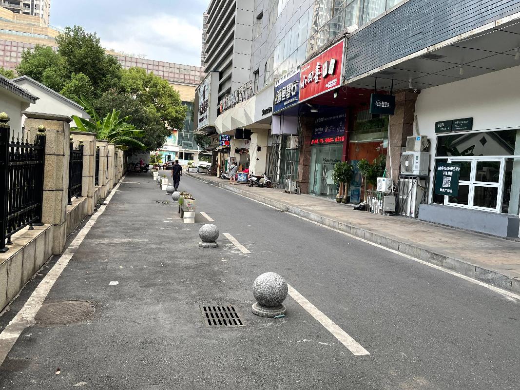 郴州市人民西路8号新成广场2号楼第一层1014、1016、1017、1018、10136、10142商铺出租