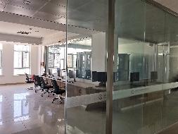 内蒙古再担保股份有限公司持有的赛罕区鄂尔多斯东街金融住宅小区2号楼14层1402-10（机房）房屋公开出租