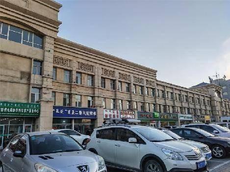 呼和浩特市回民区新华西街金泉小区1号综合楼3层1031号1032号1033号3036号、4层1041号房产转让