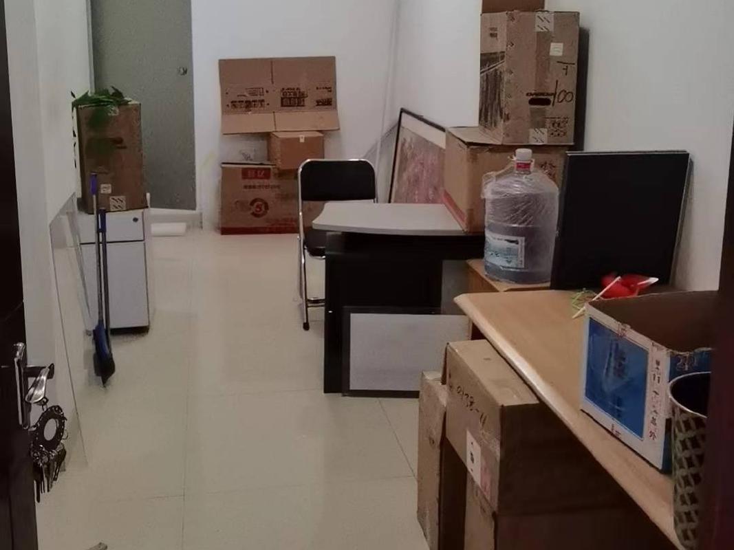 内蒙古再担保股份有限公司持有的赛罕区鄂尔多斯东街金融住宅小区2号楼14层1401-库房公开出租