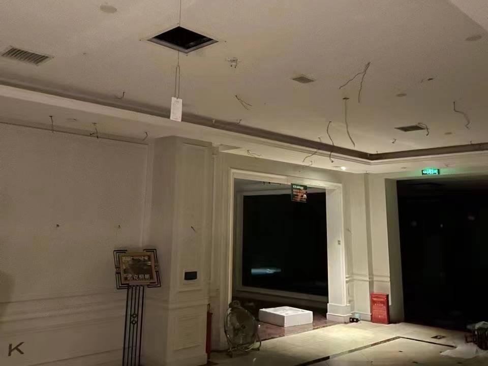 郴州市燕泉路燕泉商业广场1栋02号商业用房（原“宝莲灯”门面）出租