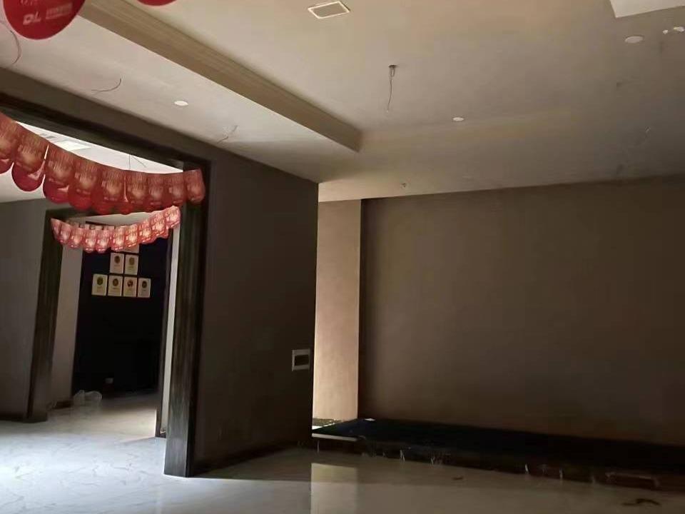 郴州市燕泉路燕泉商业广场1栋02号商业用房（原“宝莲灯”门面）出租