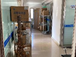 鄂尔多斯市东胜区伊化北路10号街坊盘恒花苑小区8号楼2单元1003室