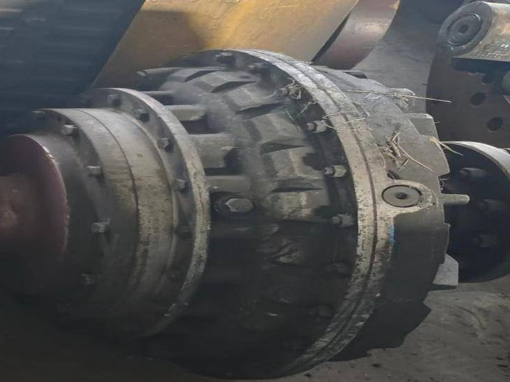 SGB1400/132V刮板输送机（含箱体、电机、减速机、耦合器）处置(四次挂牌)