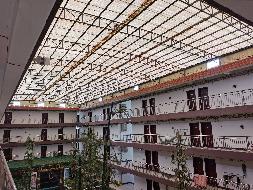广西桂林市雁山区雁山镇漓江学院大门侧对面西龙公寓共52套房屋使用权转让公告