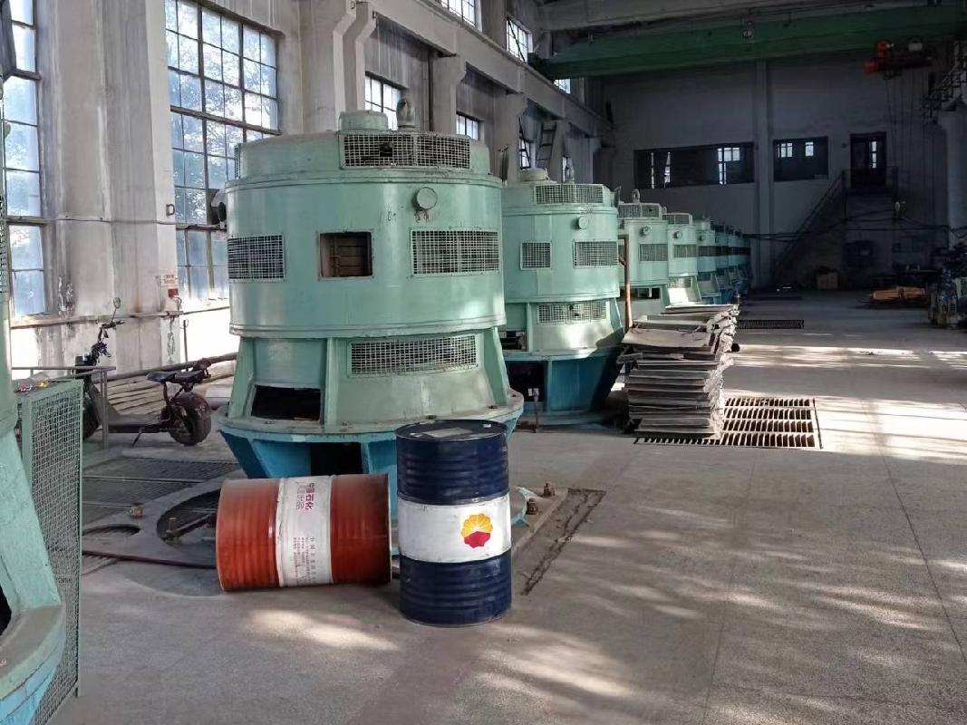 新疆玛纳斯发电有限责任公司转让所属一批闲置机器设备（3-4号发电机组）及一、二期备品物资