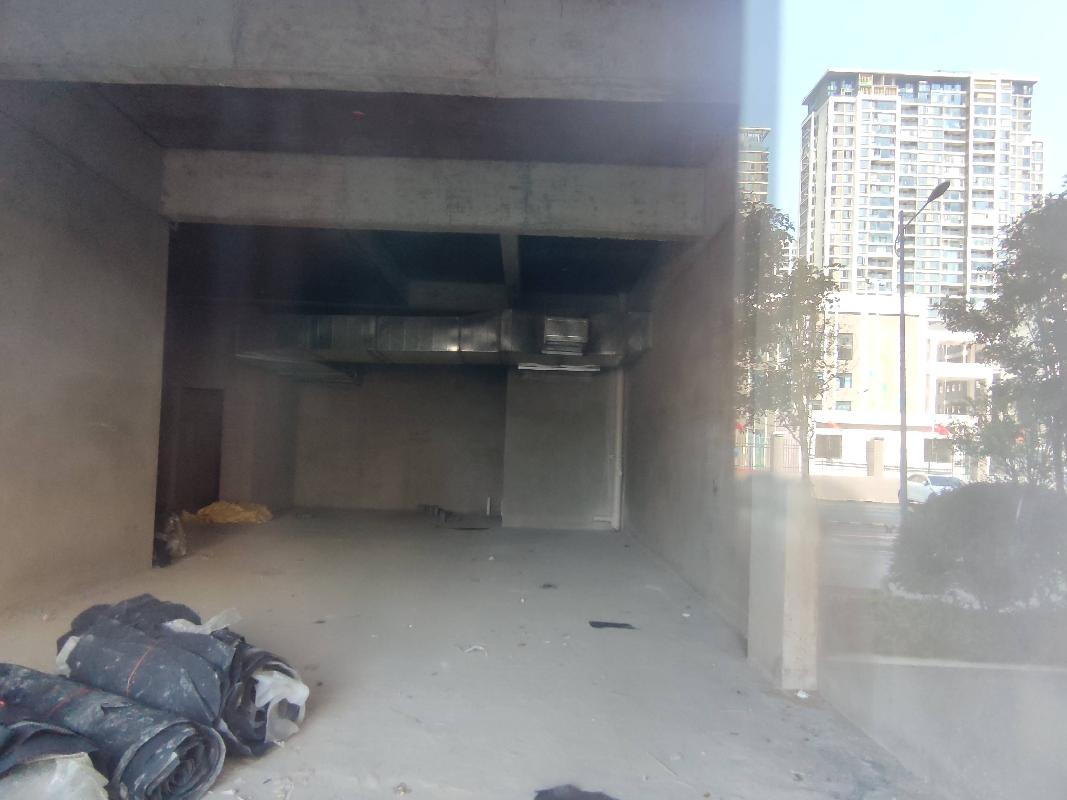 柳州市柳北区锦绣街道白沙村杨柳郡桂园11栋105号商铺招租项目