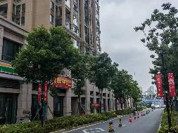 武汉市美联.奥林匹克花园五期一区 46 栋 2 单元 2003号房