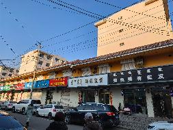 呼和浩特回民区钢铁路金园小区西二层商铺询价项目