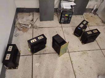 防火门、钢化玻璃隔断、干式变压器、电流互感器、电力开关转让公告
