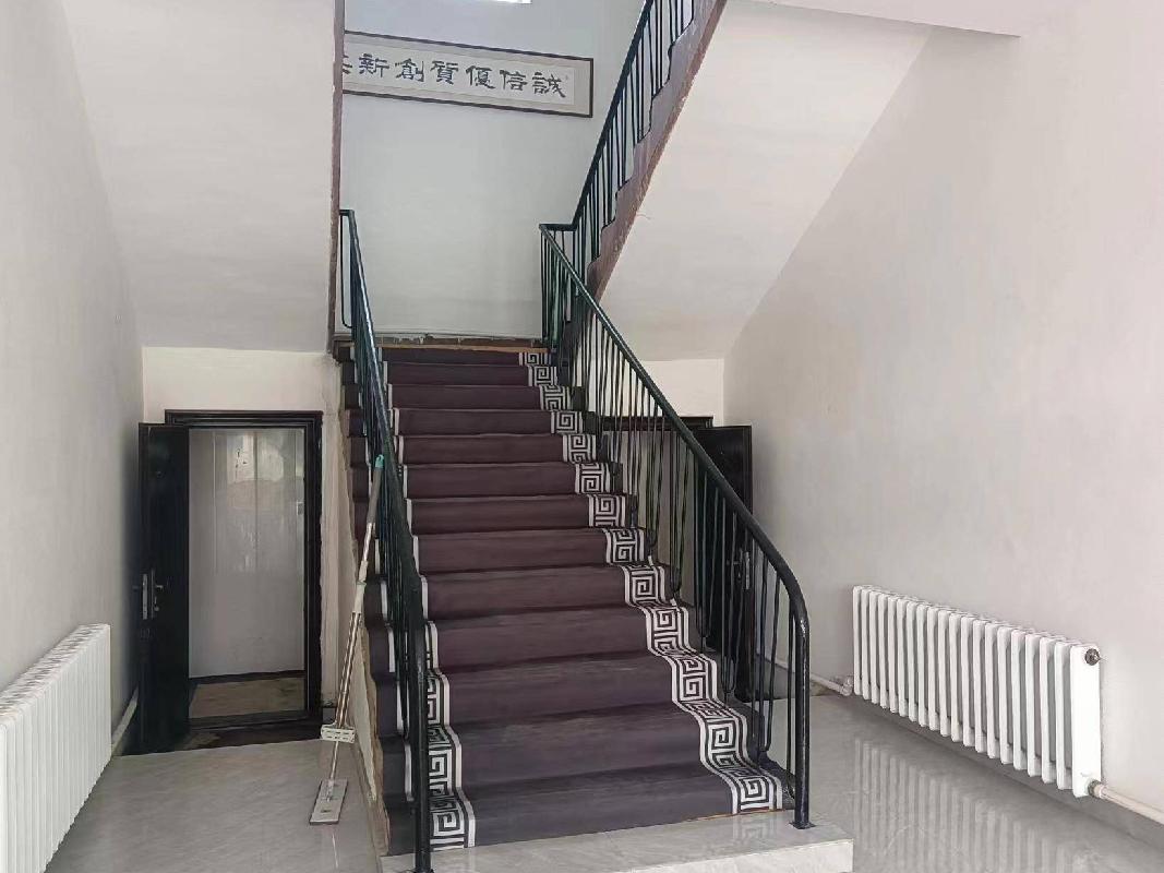 包头市白云矿区白云铁矿东浴池出租（包钢（集团）公司白云鄂博铁矿）（年租金底价50000元，租期3年）(国资监测编号GR2023NM1003821)