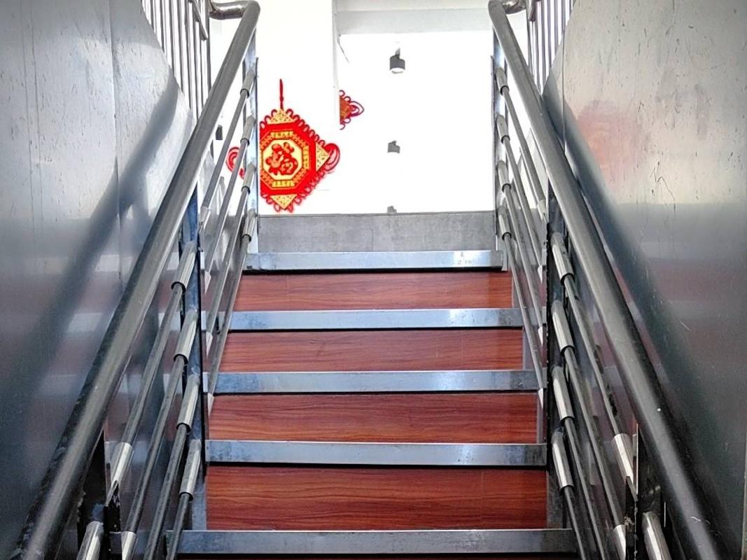呼和浩特市新城区东风路祥泰小区1号楼1-2层8、9号商业用房转让项目